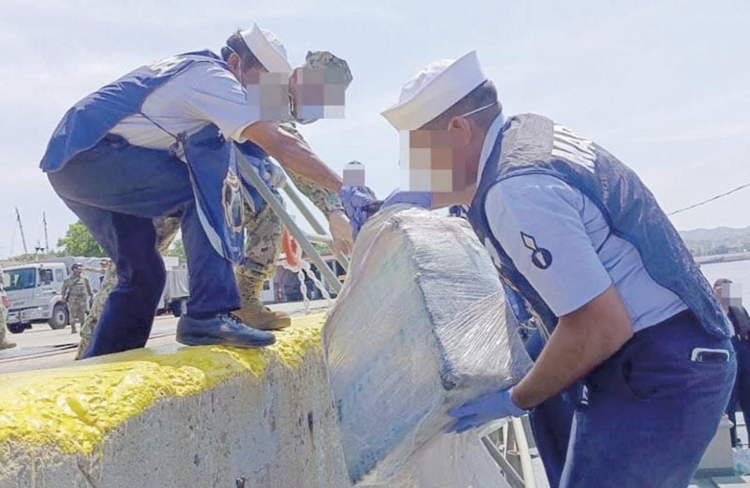 ¡ASEGURAN MÁS DE MEDIA TONELADA DE COCAÍNA, EN LAS COSTAS DE OAXACA! - EN UNA OPERACIÓN MARÍTIMA