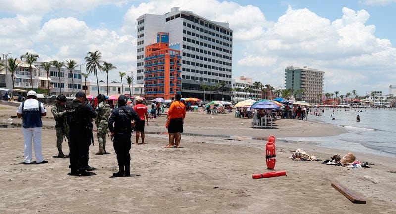 ¡ENCUENTRAN EN PLAYA REGATAS BOLSAS CON ANIMALES MUERTOS!