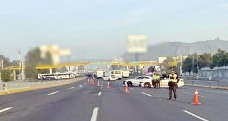 ¡TRANSPORTISTAS BLOQUEAN CARRETERAS EN PUEBLA PARA EXIGIR SEGURIDAD!