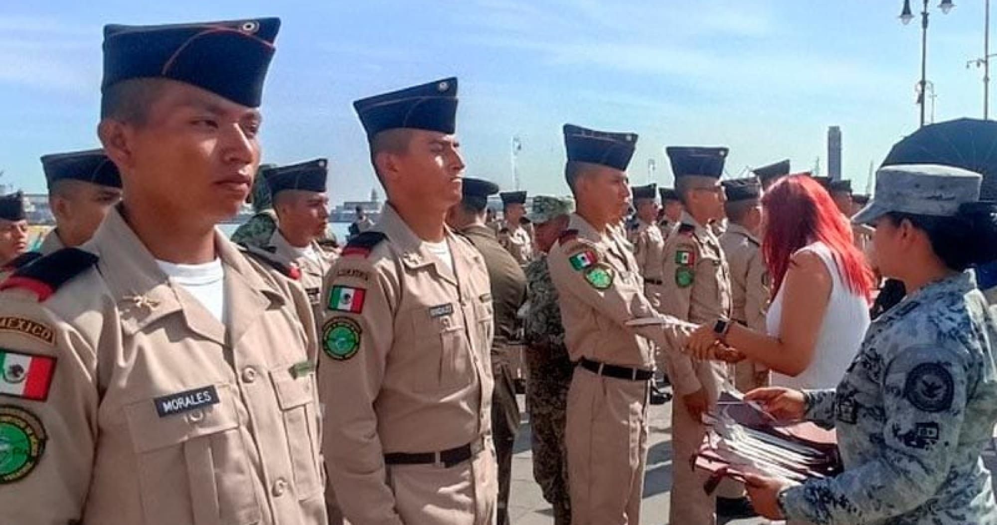 ¡ASCIENDEN A CABOS Y A SOLDADOS DE PRIMERA!