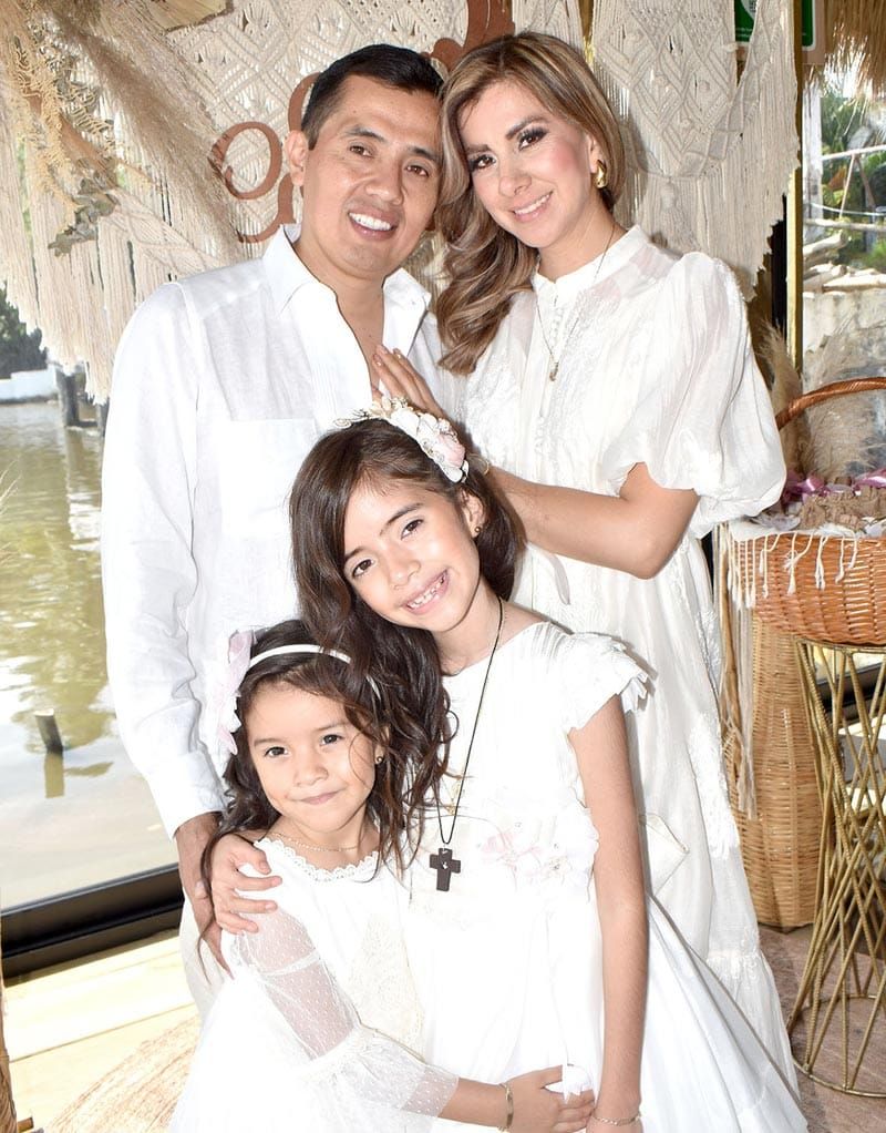 ANTONELLA RECIBE EL SACRAMENTO DE LA CONFIRMACIÓN
