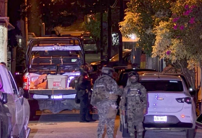 ¡PRIVAN DE LA LIBERTAD AL PROPIETARIO DEL CLUB PETROLERO PADEL! - LE DISPARARON A SU CAMIONETA PARA QUE SE DETUVIERA