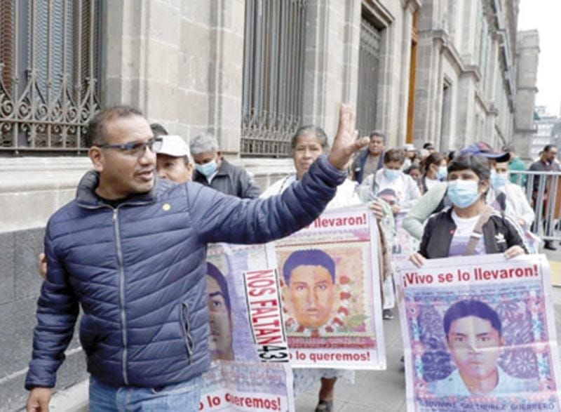 ¡RENUNCIA DEL ABOGADO VIDULFO ROSALES!