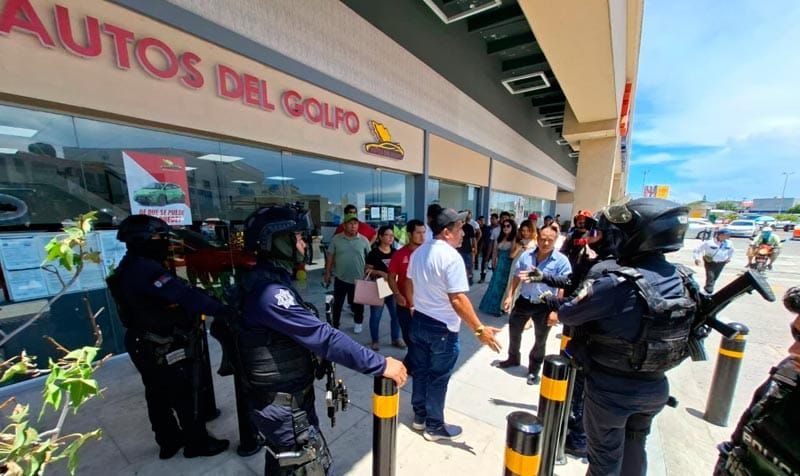 ¡SE ARMÓ LA REBAMBARAMBA EN “AUTOS DEL GOLFO”! - CLIENTES PAGARON POR AUTOS Y CAMIONETAS Y NO SE LAS HAN ENTREGADO