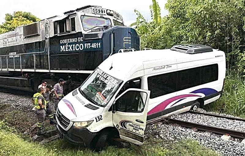 ¡LO ARRASTRÓ 35 METROS!