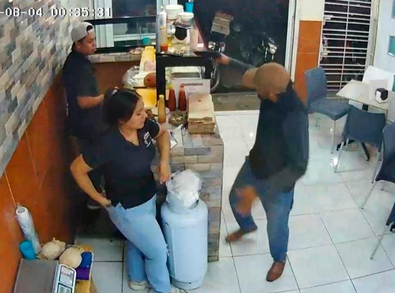 ¡PISTOLERO ASALTÓ TORTERÍA DE LOS TORRENTES!