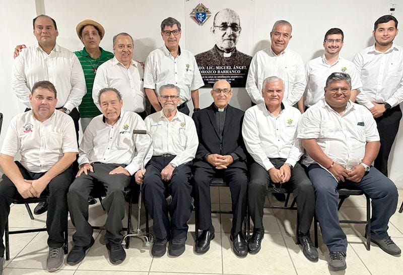 CELEBRAN 50 AÑOS DE SACERDOCIO DEL PADRE MIGUEL OROZCO BARRANCO