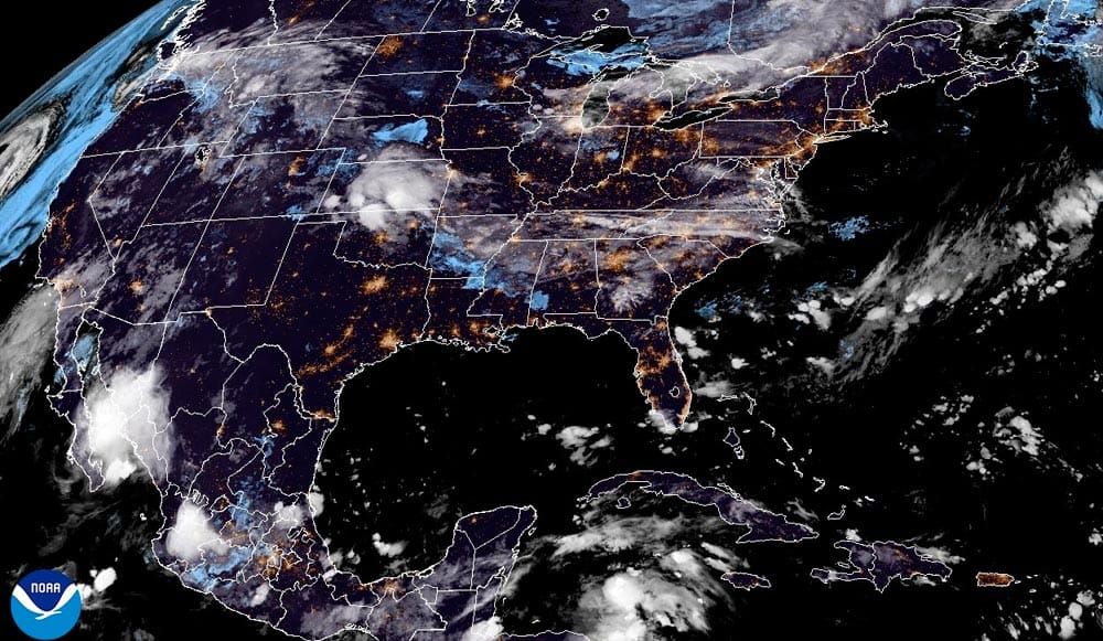 ¡MÁS LLUVIAS Y RAYOS, DE DÍA Y DE NOCHE! - *EL PACÍFICO MUY ACTIVO