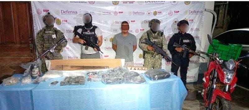 ¡CAE BENITO CON UN DRON CARGADO CON EXPLOSIVOS! - EN UN SORPRESIVO CATEO EN EL MUNICIPIO DE COXQUIHUI