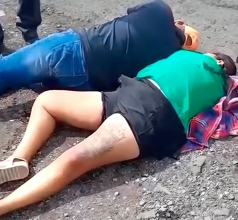 ¡PAREJA ACRIBILLADA EN LA CARRETERA!