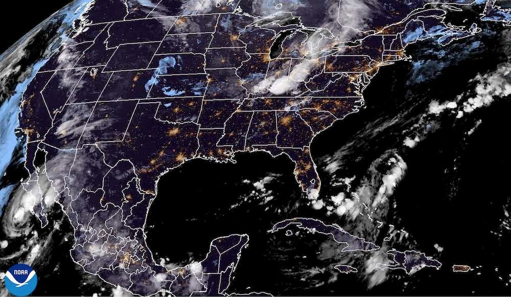 ¡HURACÁN “LORENA” LE DA A BAJA CALIFORNIA! - *CIRRUS Y BOCHORNO EN EL DIA, CON LLUVIAS EN LA NOCHE