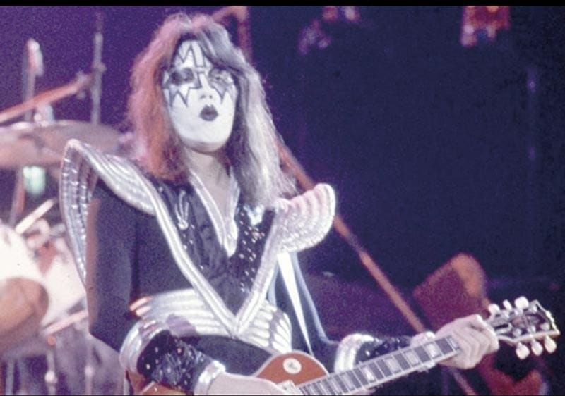 ¡LUTO EN EL ROCK!