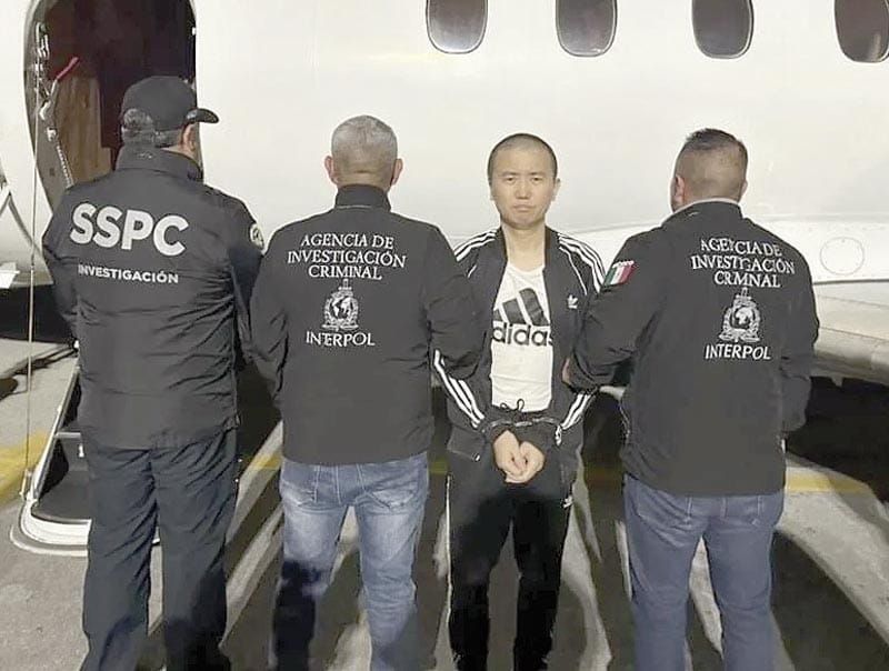 ¡MANDAN A NY A CAPO CHINO!