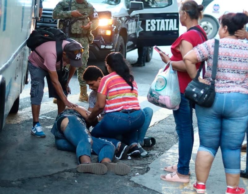 ¡CHECADORA ARROLLADA FRENTE AL PARQUE ZAMORA!