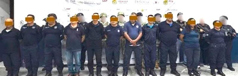 ¡HUNDEN A LOS 11 POLICÍAS DE ATOYAC POR TRES DELITOS!