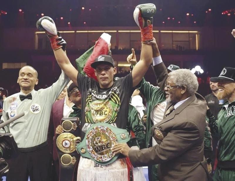 ¡LUCE BENAVIDEZ EN ARABIA SAUDITA!