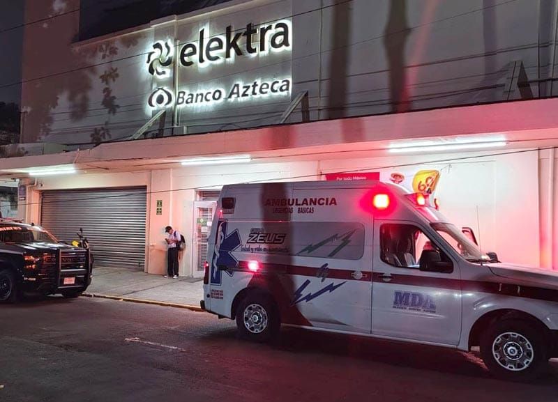 ¡ROBAN 60 MIL PESOS DE TIENDA ELEKTRA DEL CENTRO DE VERACRUZ!