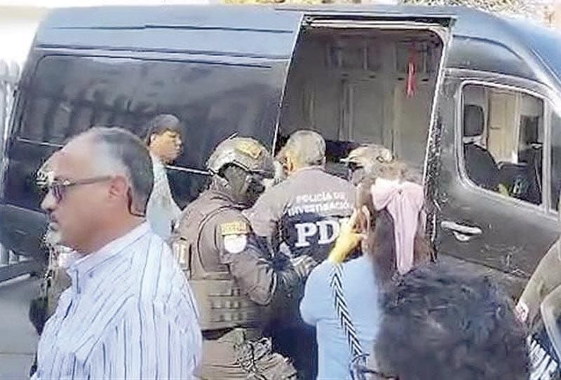 ¡TRASLADAN A 15 JÓVENES DETENIDOS EN MARCHA DE LA GEN-Z AL RECLUSORIO!
