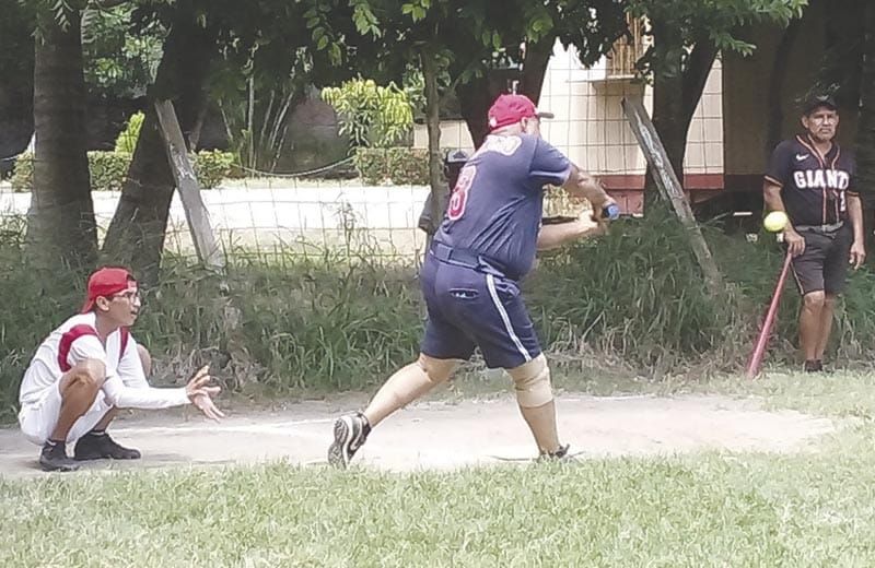 ¡EL PREDIO Y PALAPA MUÑECO LIGAN TRES TRIUNFOS!