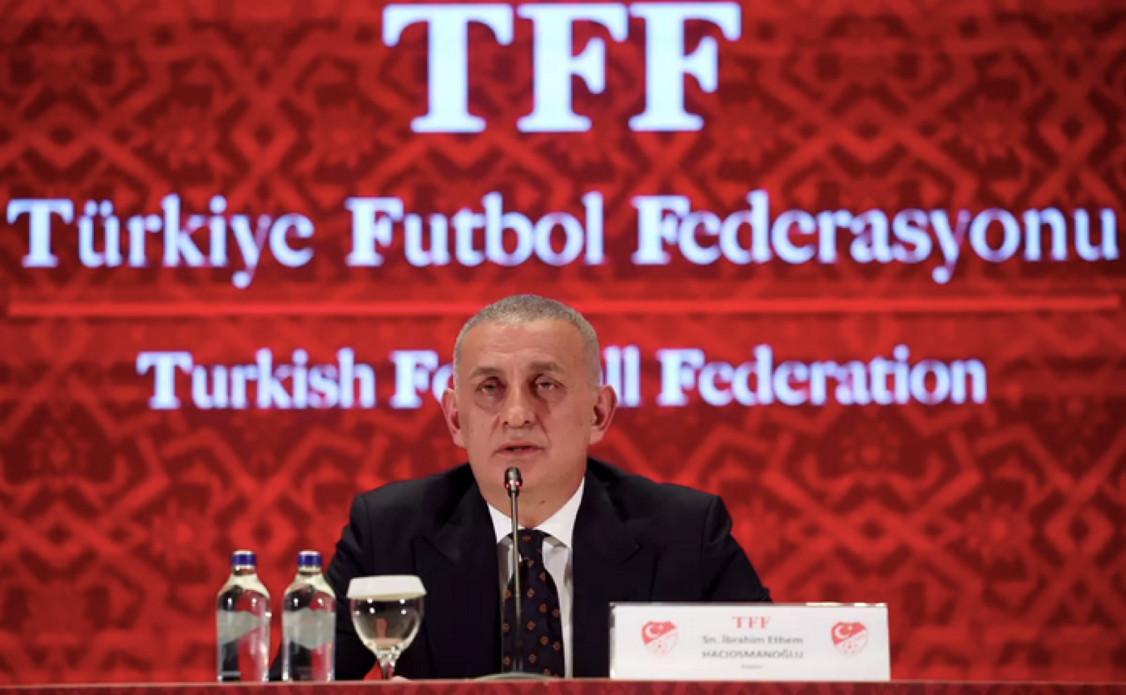 ¡ESCÁNDALO EN FÚTBOL DE TURQUÍA POR APUESTAS!