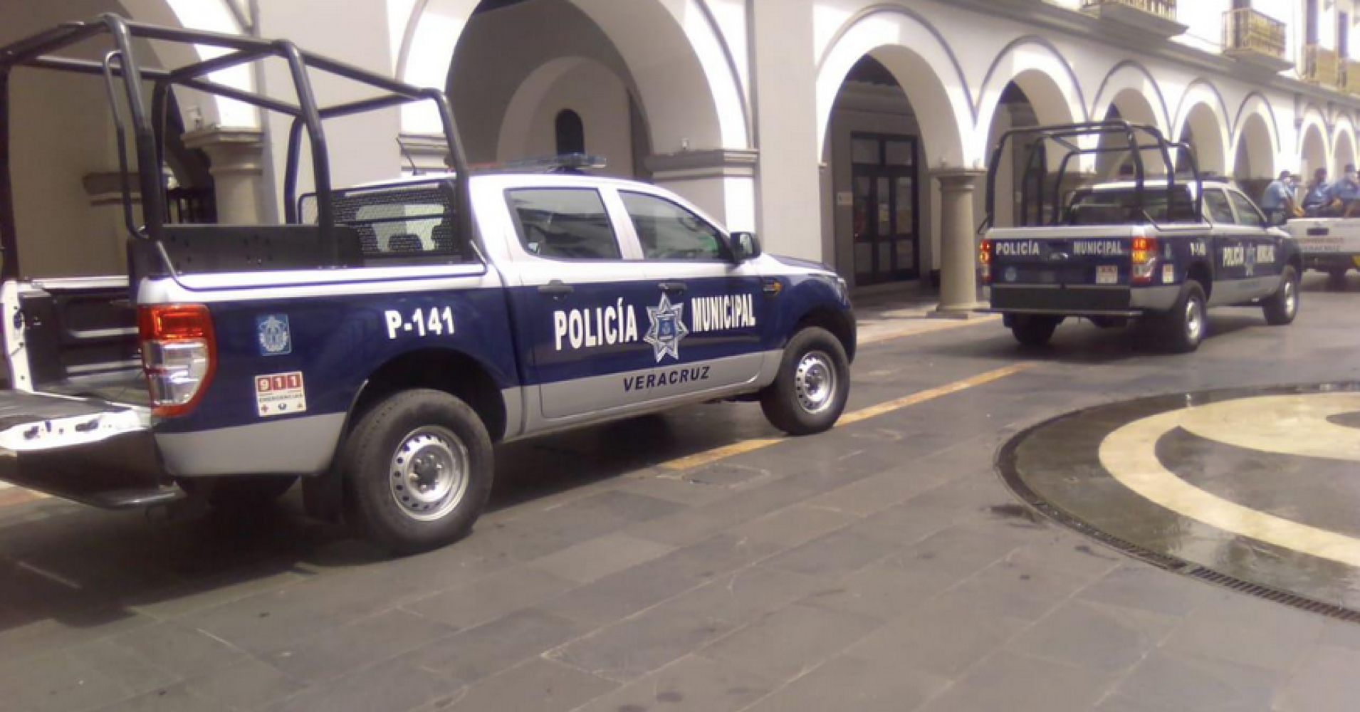 ¡“MOTO-RATONES” ROBAN MOTOCICLETA AFUERA DE FARMACIA DEL AHORRO!