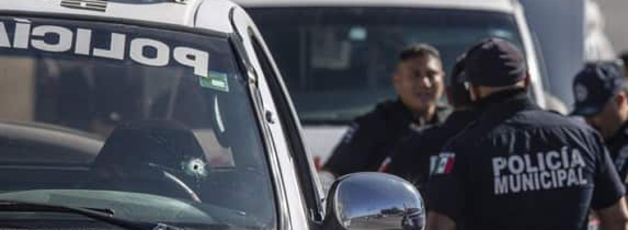 ¡TRÁILER ARROLLÓ A MATRIMONIO QUE VIAJABA EN MOTOCICLETA!