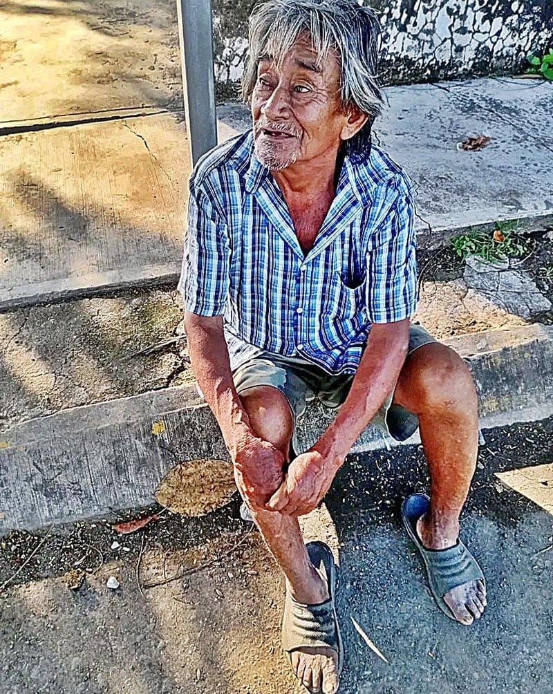 ¡ABUELITO SE PERDIÓ POR ANDAR DE PARRANDERO!