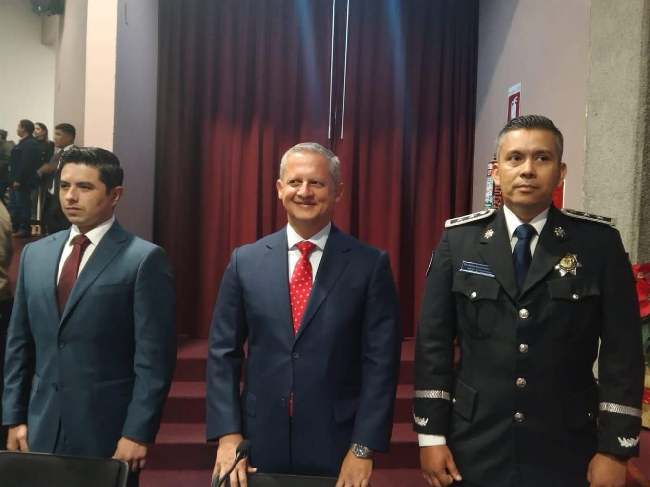 ¡ASALTANTES CON UNIFORMES DE TELMEX ROBARON EN UNA CASA EN JAMAPA!