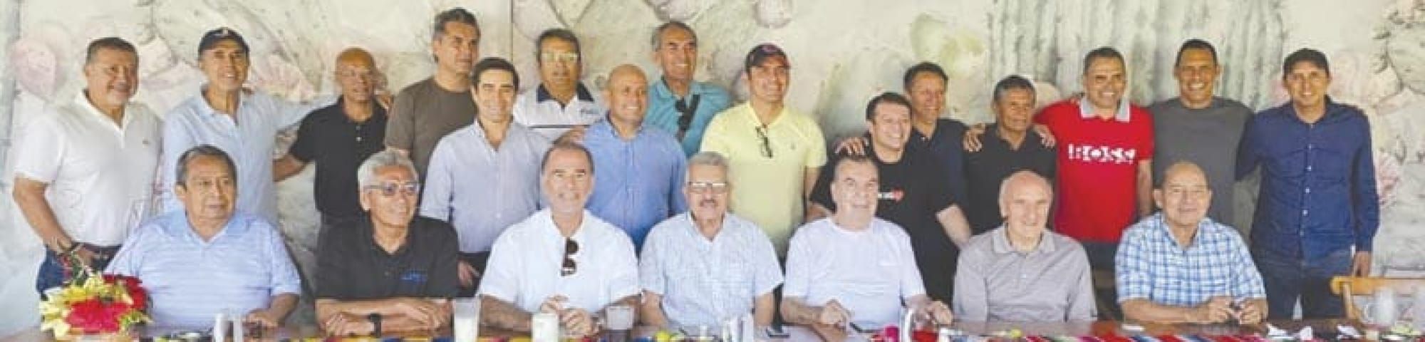 ¡SE REUNIERON EX-TIBURONES ROJOS!