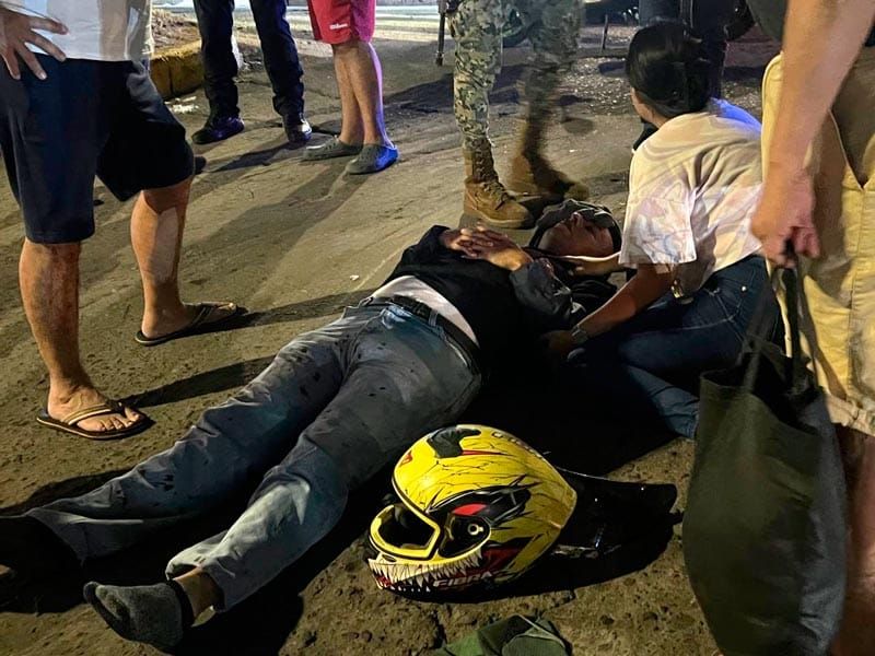 ¡CAMIONETÓN ARROLLÓ A MOTOCICLISTA EN PALMAS DEL COYOL!