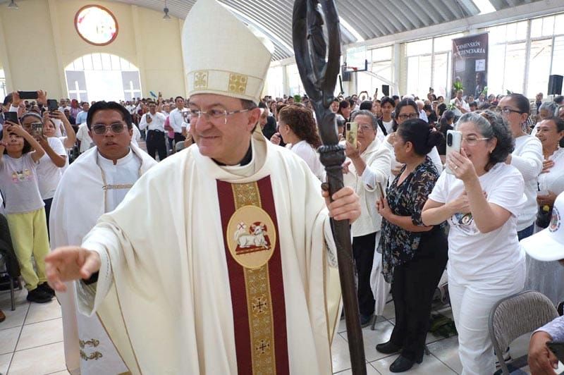 ¡VINO EL NUNCIO! - Y REZA POR TODOS