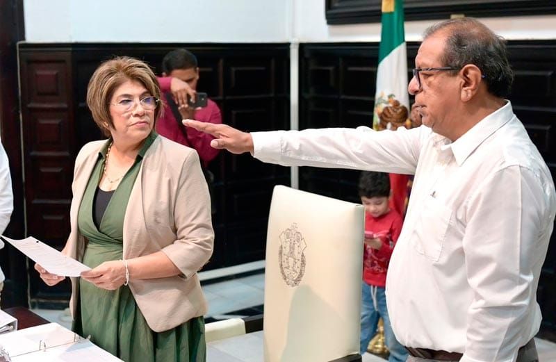 ¡RENUNCIA EDUARDO CORONEL! - *Eloy Carlos Flores ya rindió protesta