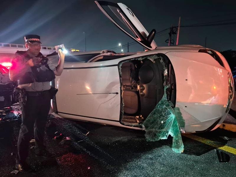 ¡DOS VEHÍCULOS DAÑADOS POR GOLPAZO EN LA AUTOPISTA!