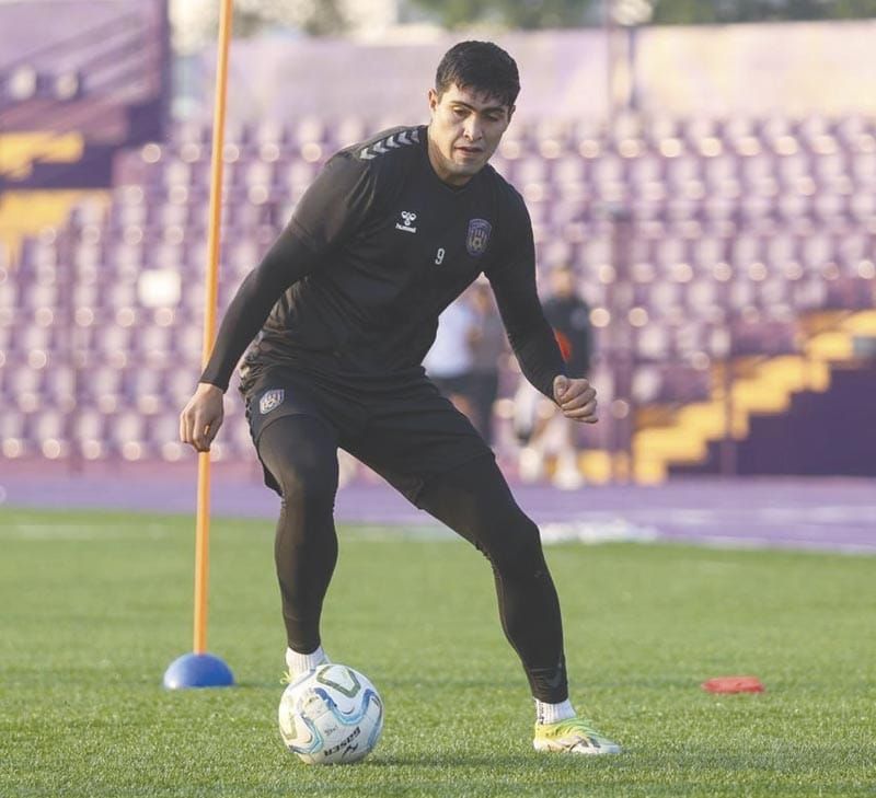 ¡GASTÓN OBLEDO BUSCA LA MEJOR ESTRATEGIA EN EL RACING!