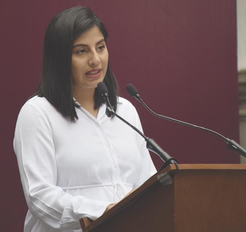 ¡“COMPITAN CON HONOR”!: MAESTRA SOLEDAD GONZÁLEZ