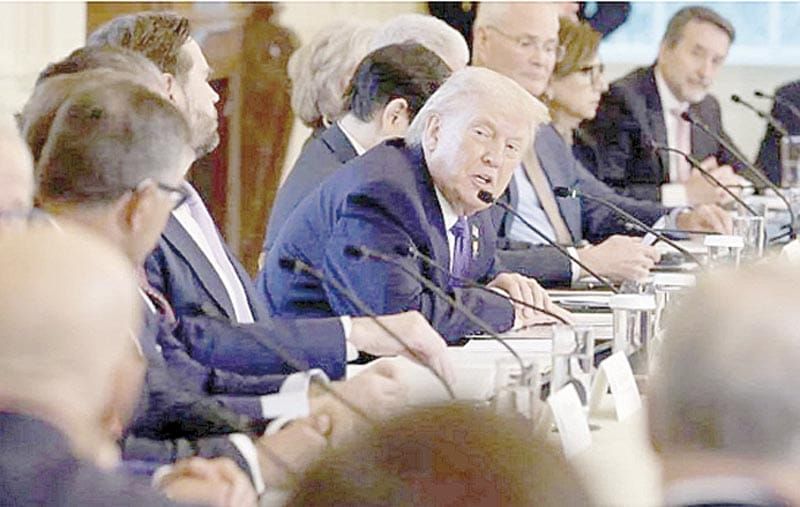 ¡DESINFLAN PETROLERAS ENTUSIASMO DE TRUMP! - LA MAYORÍA EVITÓ COMPROMETERSE