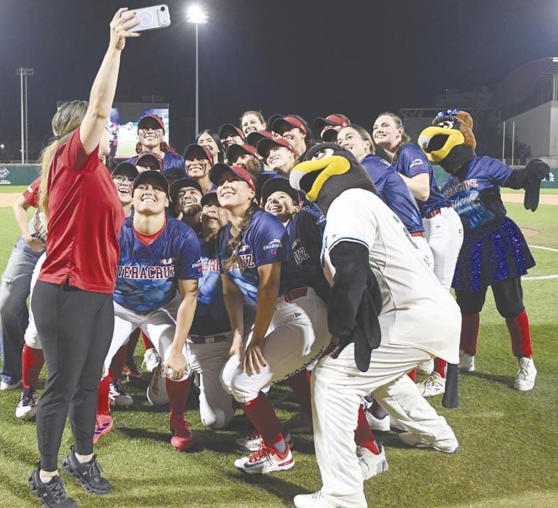 ¡TRIUNFAL INICIO! - SOFTBOL DE LM