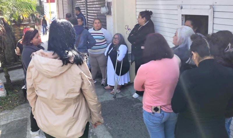 ¡LOS SACARON! - A 200 EMPLEADOS DE LA UPAV