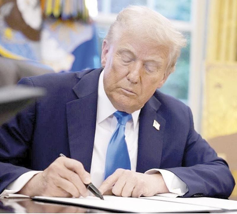 ¡TRUMP ELEVA LOS ARANCELES A COREA DEL SUR DEL 15% AL 25%!
