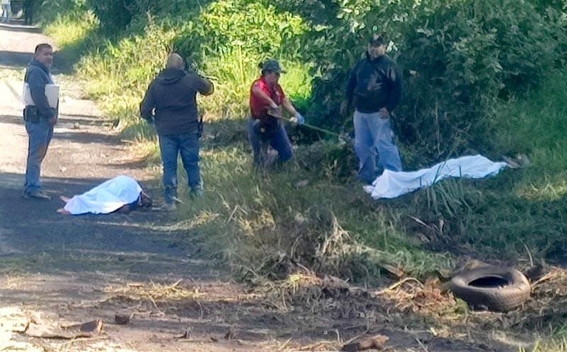 ¡PAREJA PIERDE LA VIDA ARROLLADOS POR CAMIONETA!