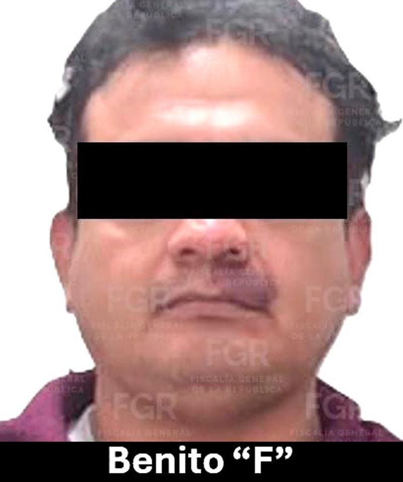 ¡METEN A LA JAULA A BENITO!