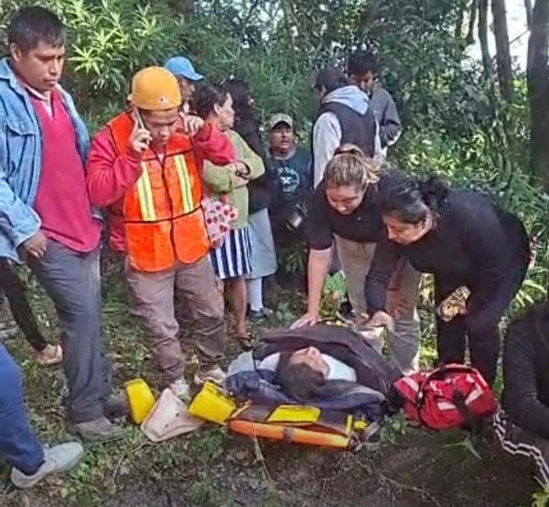 ¡20 HERIDOS AL CAER AUTOBÚS A BARRANCO EN EL NARANJAL!