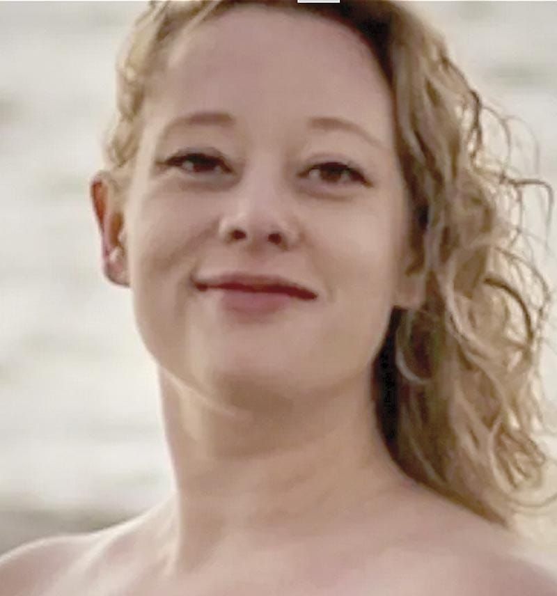 ¡Mata agente de ICE a mujer durante redada en Minneapolis!