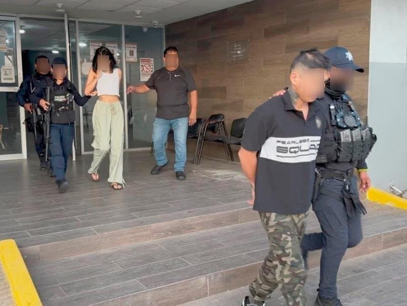 ¡PAREJA DE EXTORSIONADORES DETENIDOS EN COATZACOALCOS!