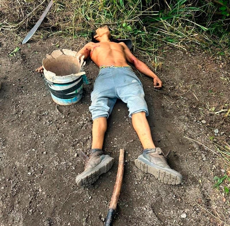 ¡EJECUTAN A BALAZOS A TAPABACHES!