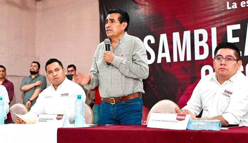 ¡SALE A DEFENDER LA SOBERANÍA! - *El maestro Esteban Bautista le entra al quite en Cosoleacaque