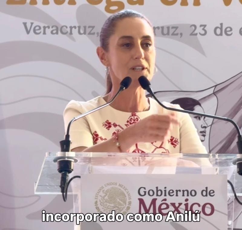 ¡CLAUDIA LE DA CALOR A ANILÚ! - *Durante la entrega de viviendas del programa Bienestar del Infonavit