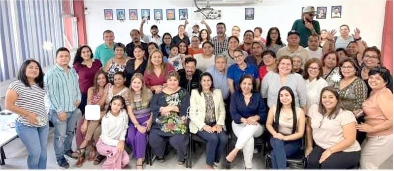 TODO EL PERSONAL ACADÉMICO Y ADMINISTRATIVO DEL CETIS 15