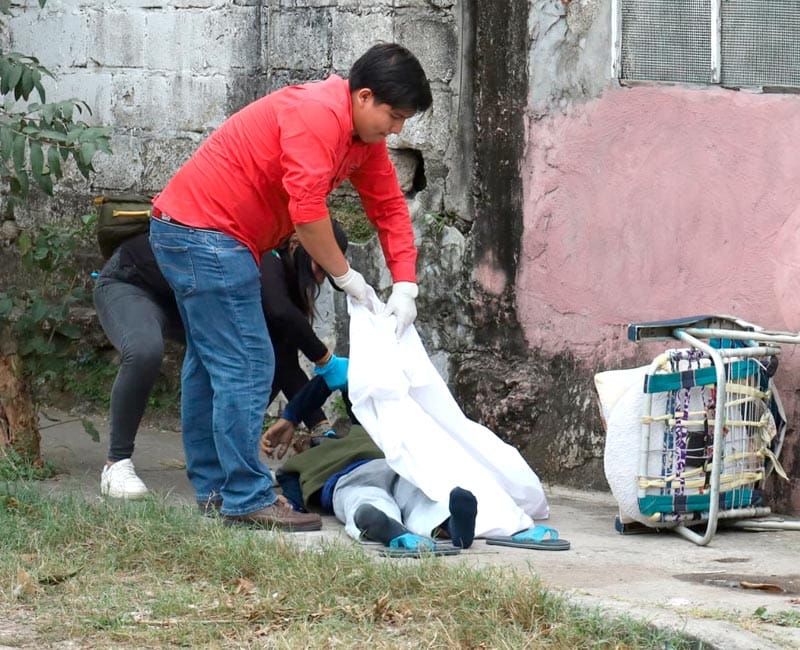 ¡VECINO MURIÓ MIENTRAS TOMABA EL FRESCO AFUERA DE SU VIVIENDA!