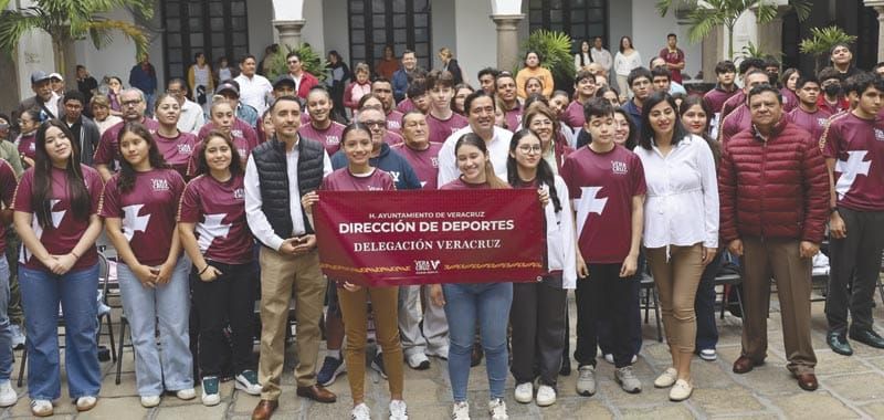 ¡ROSA MARÍA ABANDERA A SUS DEPORTISTAS!